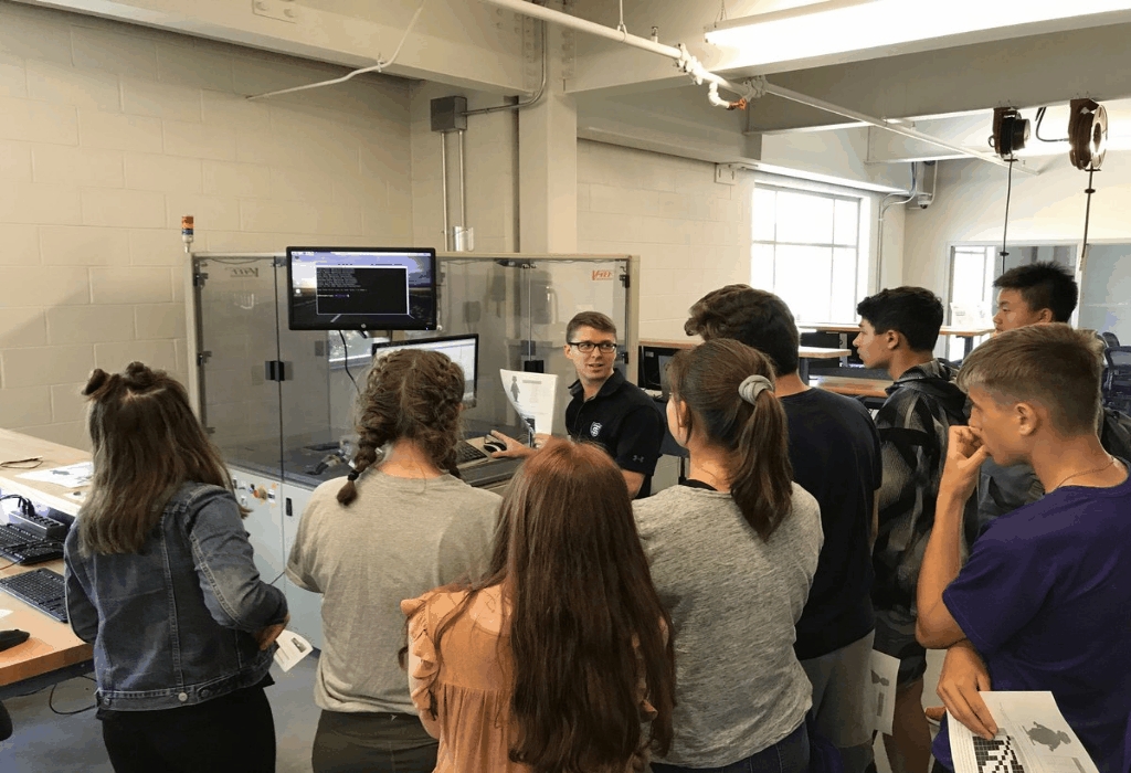 Engineering Career Education Scholarships