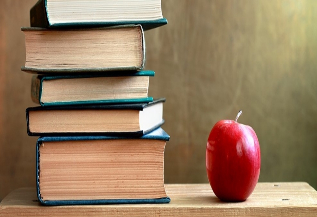 Education Degree Scholarship Service