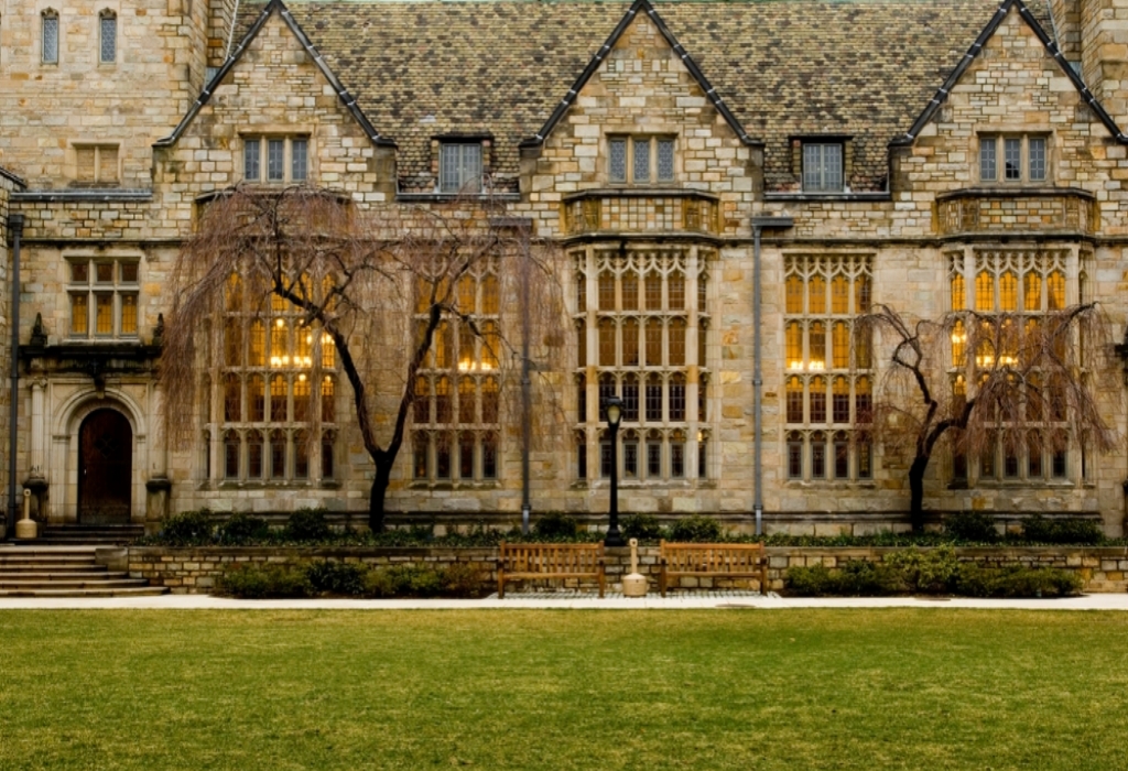 College & University Education Scholarships